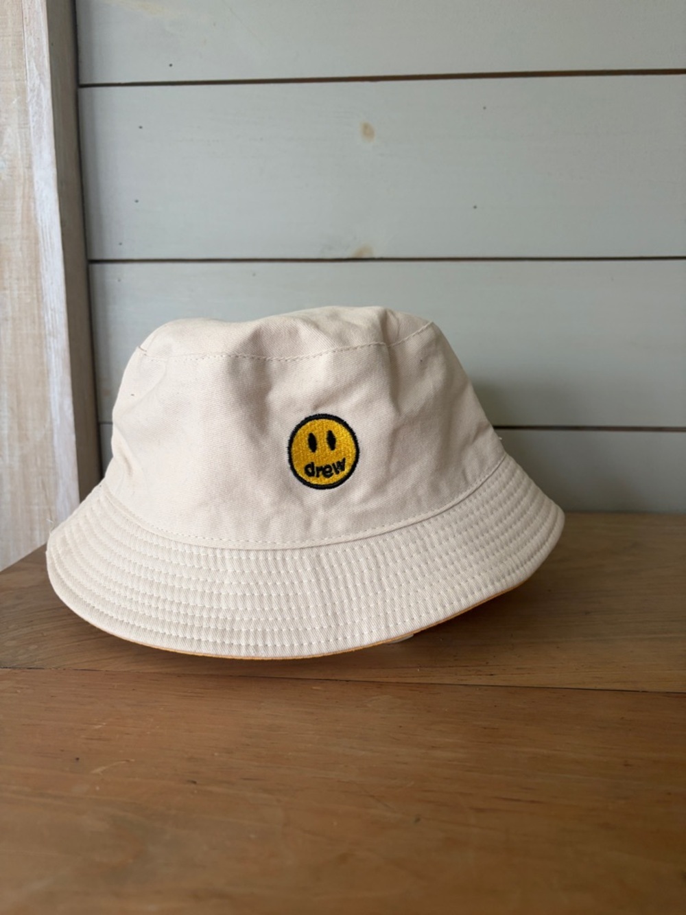 drew House Reversible Bucket Hat – Yellow / Cream Smiley Logo